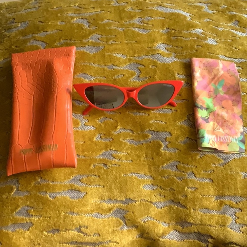 NWT Poppy Lissiman Coco Husk Sunglasses Red